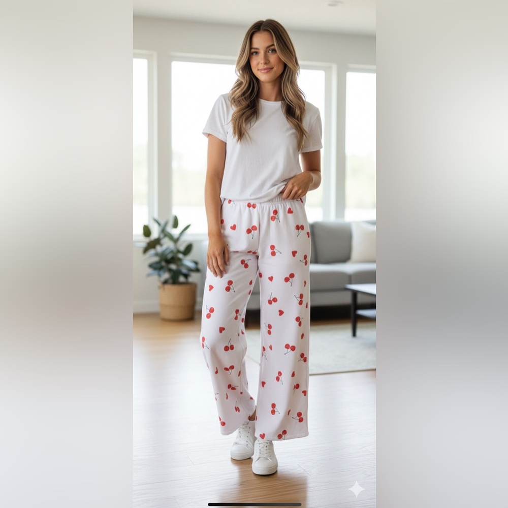Grayson Threads  Women’s ‎ Sweatpants Pink Cherries + Hearts Wide Leg Size XXS